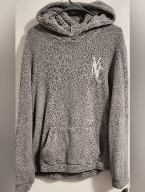 Manfinity HypeMode Men's Letter Embroidery Fuzzy Hoodie, VERY SOFT, SIZE XL!